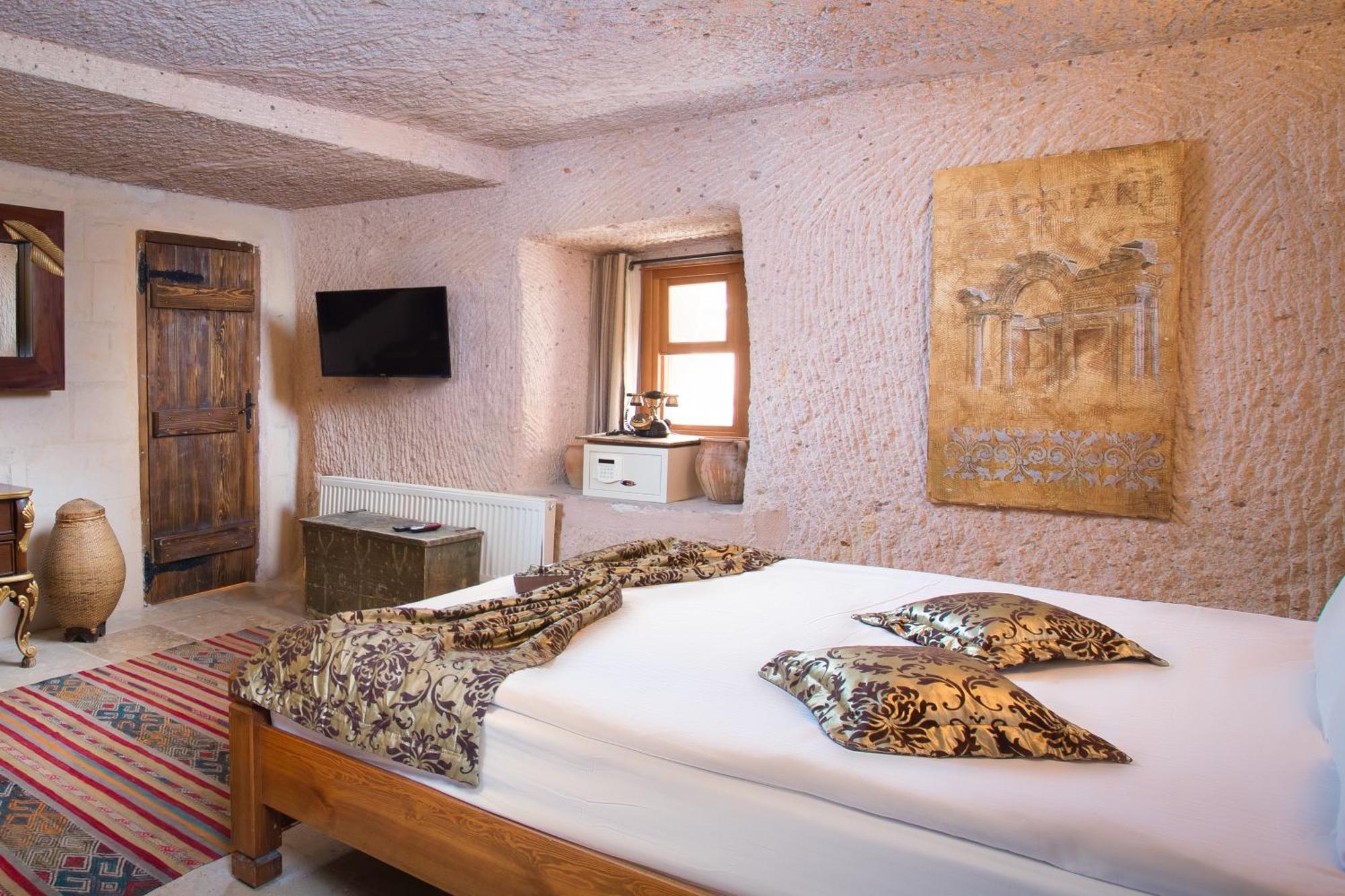 Cappadocia Fairy Chimneys Selfie Cave - Special Class 5* Учисар