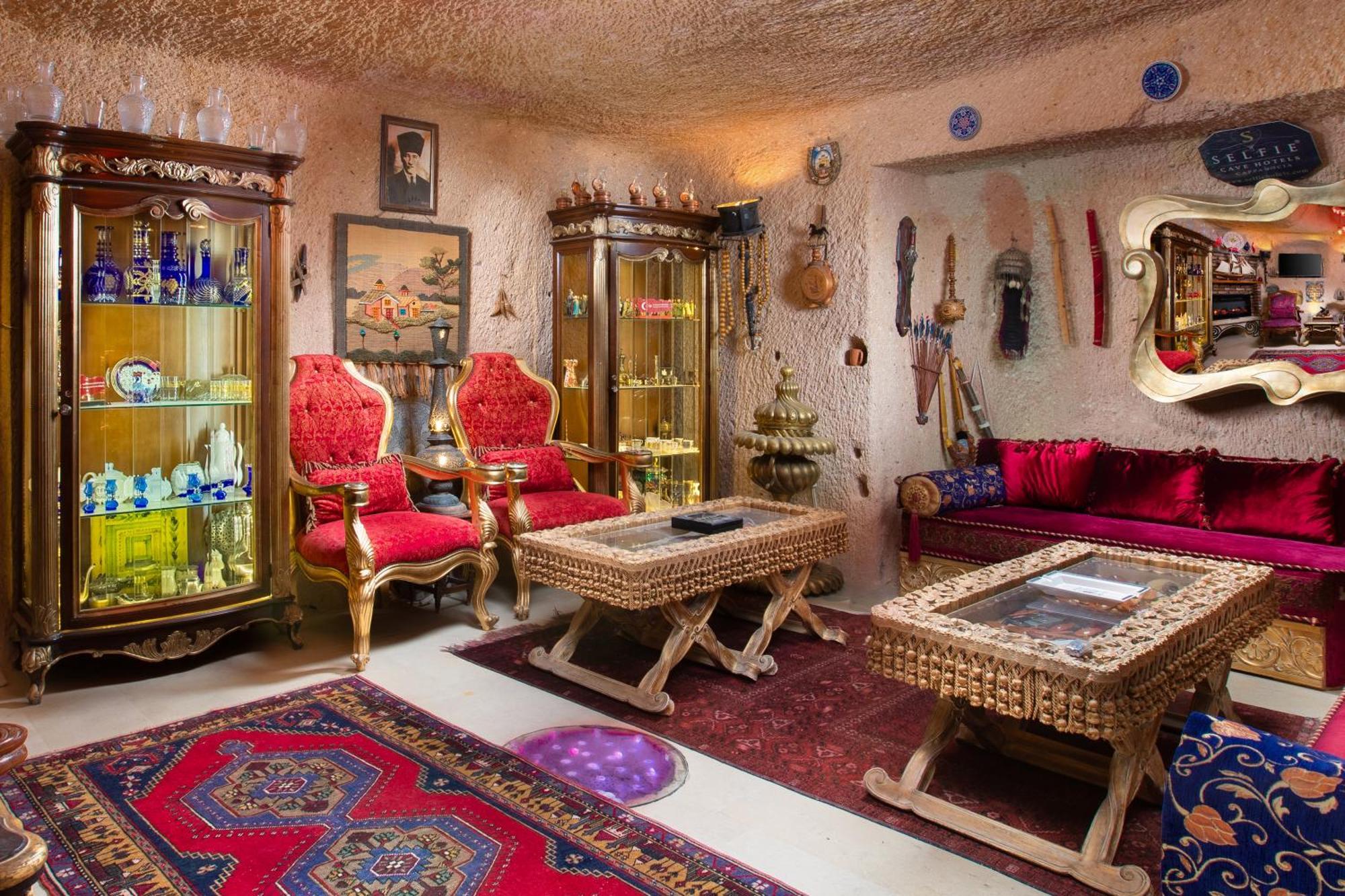 Cappadocia Fairy Chimneys Selfie Cave - Special Class Hotel Uçhisar
