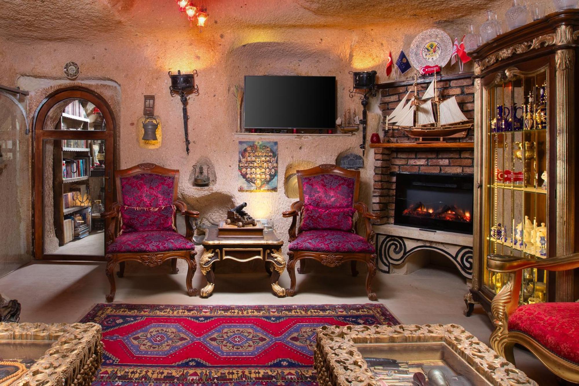 Cappadocia Fairy Chimneys Selfie Cave - Special Class Hotel Uçhisar