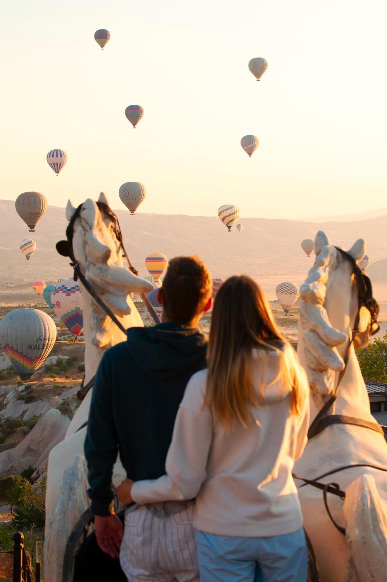 Cappadocia Fairy Chimneys Selfie Cave - Special Class 5* Учисар