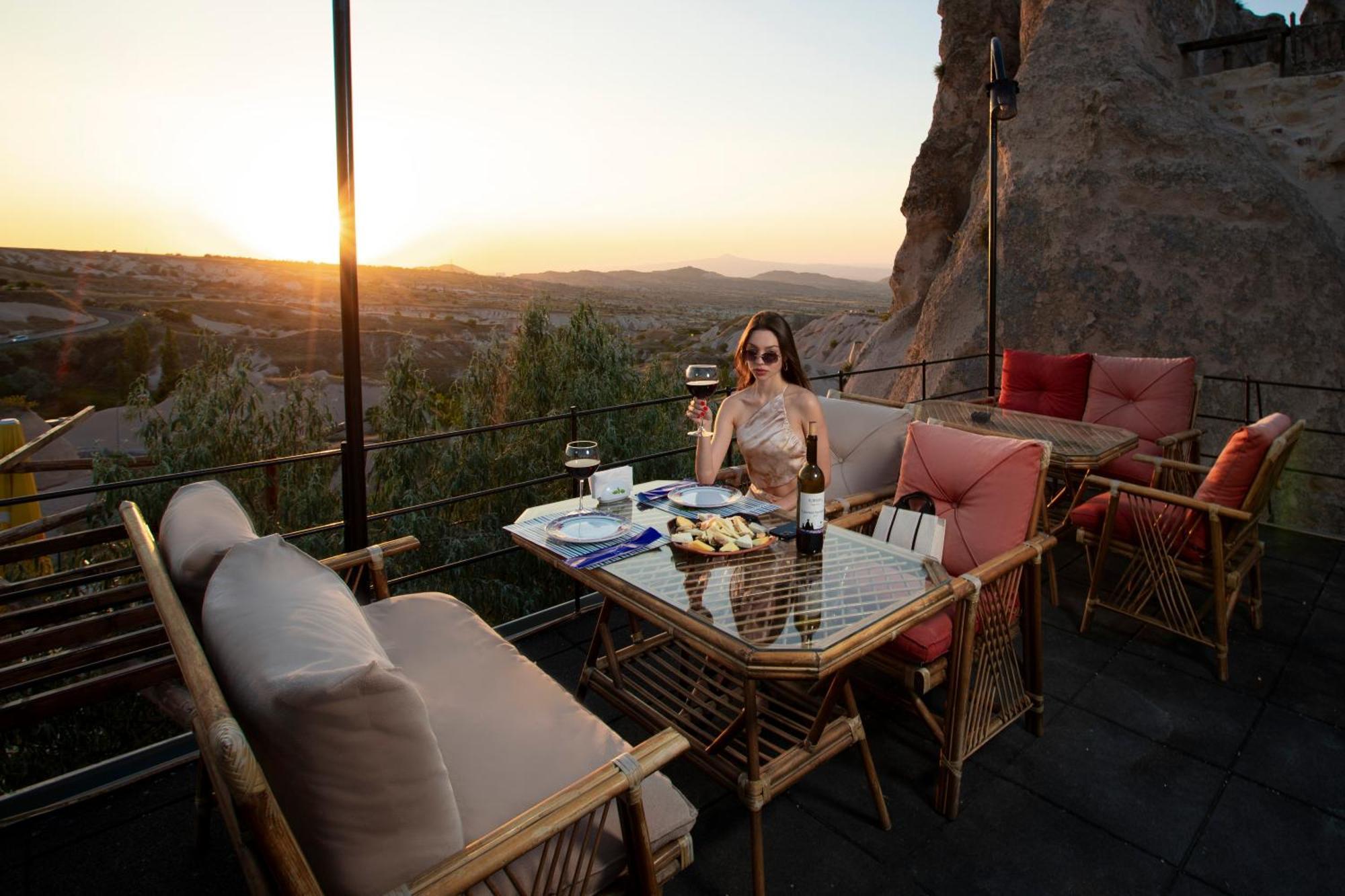 Отель Cappadocia Fairy Chimneys Selfie Cave - Special Class Учисар